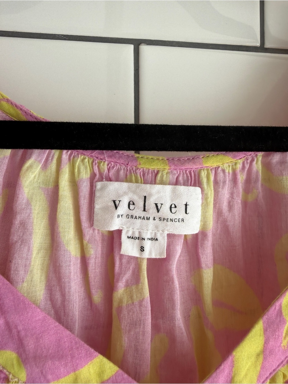 Velvet by Graham & Spencer Pink and Yellow Floral V-Neck Puff Sleeve Blouse - Picture 4 of 5